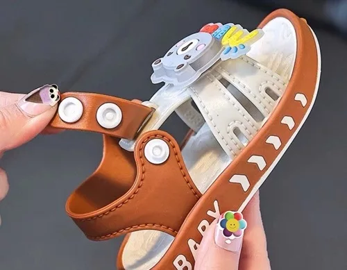 Wholesale soft-soled PVC children's anti-slip walking sandals