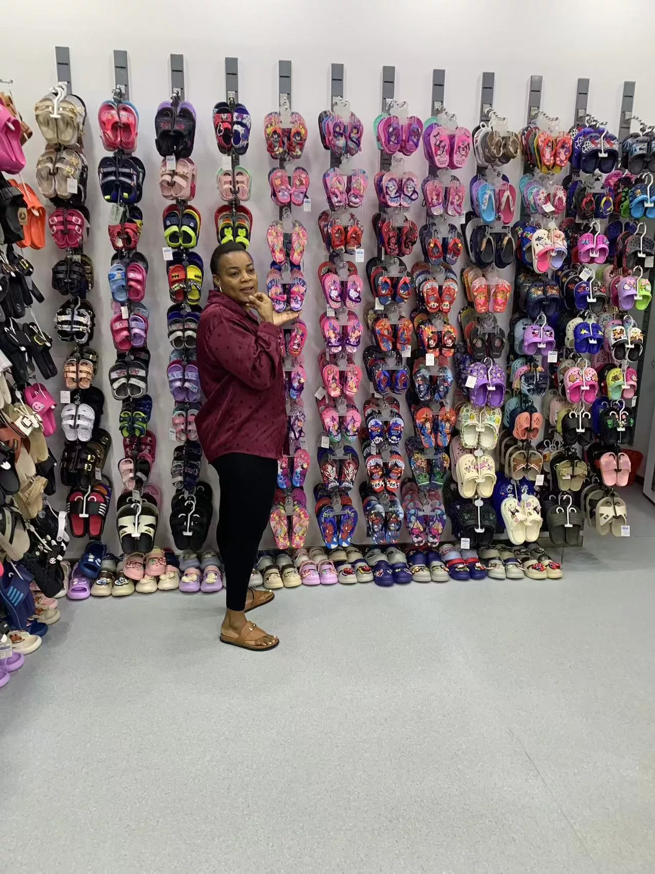 Purchaser Representatives Visit Guangzhou Haochuan Showroom